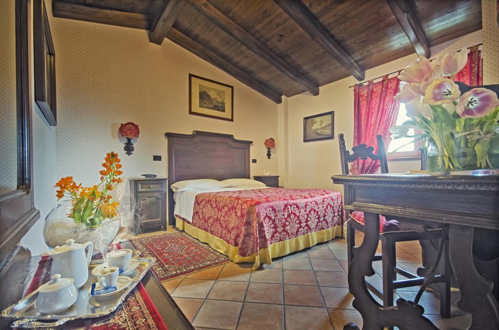 Le Gole Ristorante & Resort Celano Zimmer foto